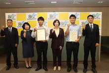 写真：ヨシザワソフトテニス事業団「第67回男子第66回女子全日本事業団ソフトテニス選手権大会」初出場に伴う表敬訪問2