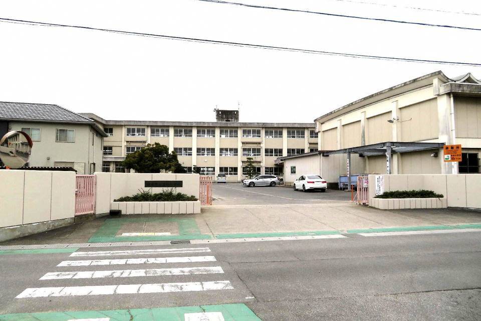 写真：清和小学校外観