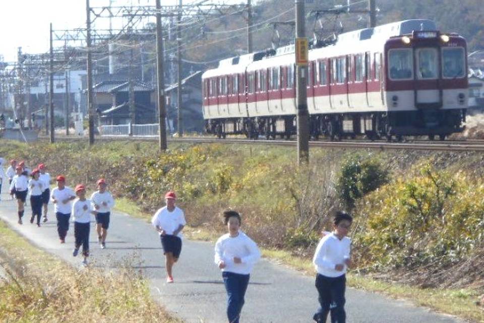 写真：学校外での教育活動の様子