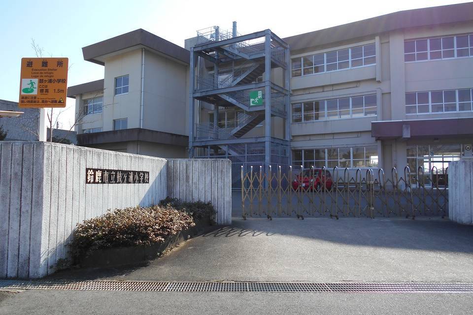 写真：鼓ヶ浦小学校外観