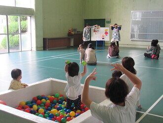 写真：子育て応援館　一般開放の様子2