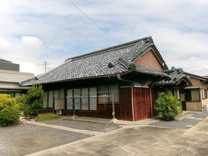 R8-101