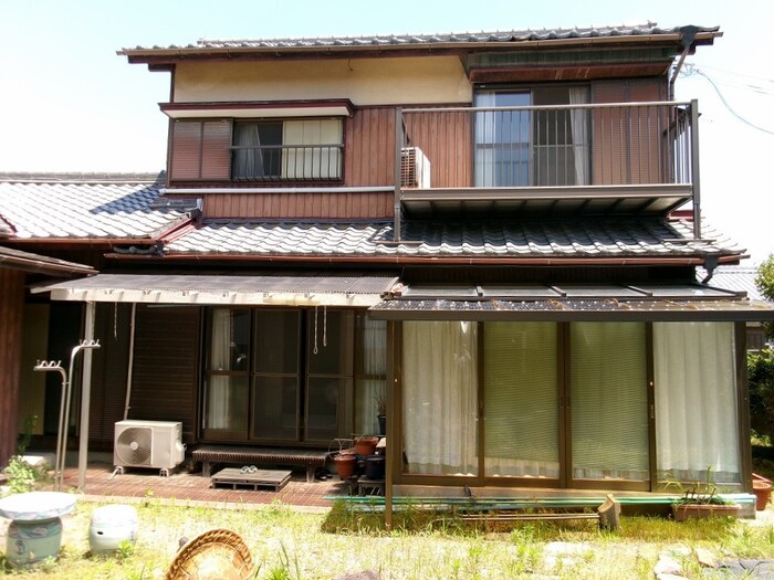 R7-106外観
