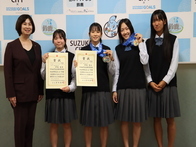 鈴鹿高等学校選手「令和6年度全国高等学校総合体育大会」入賞に伴う表敬訪問