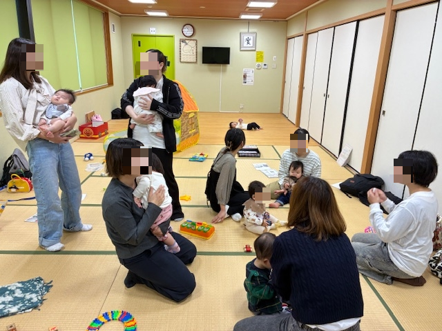 写真:1日目の交流会の様子