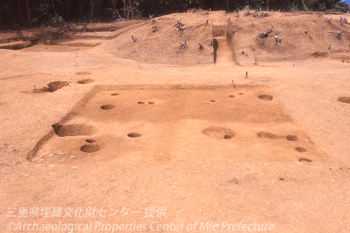 写真：北蟻越遺跡　1次調査区竪穴建物
