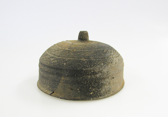 写真：須恵器　高杯蓋
